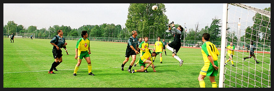 Génération Junior contre le Football club Variété